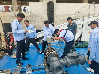 川航公司排查安全隐患.jpg